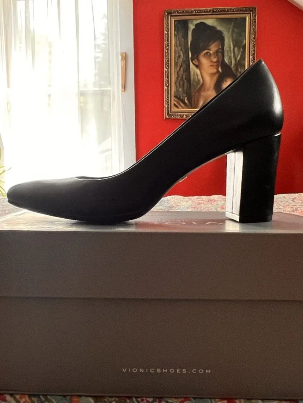 Vionic Mariana Black Leather Pumps – Size 8.5 | Classic Block Heel Comfort Shoes